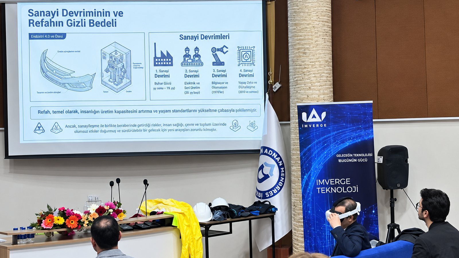 Polimer Atölyesi’nde sunum sırasında Imverge standında VR başlığıyla uygulamayı deneyen katılımcı.